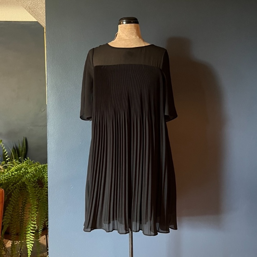 Anthropologie Maeve pleated shift dress